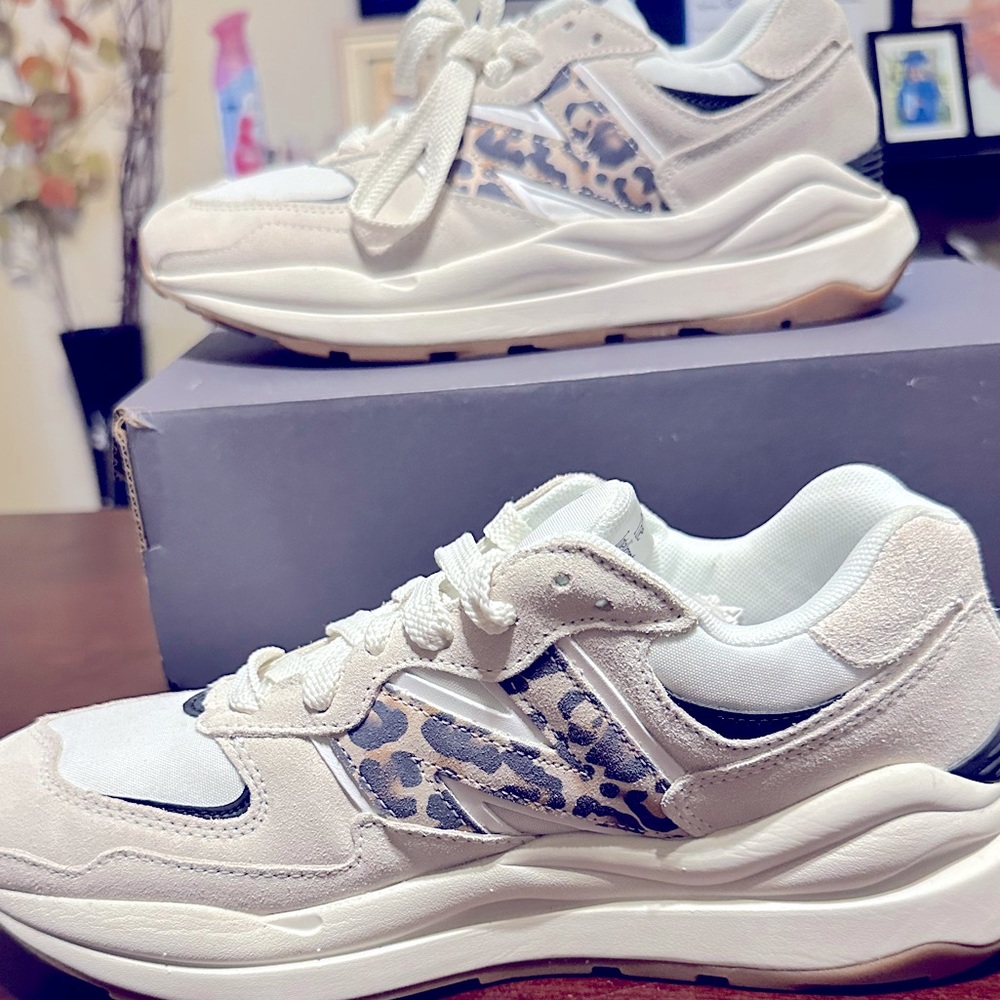 57/40 Suede Sneaker